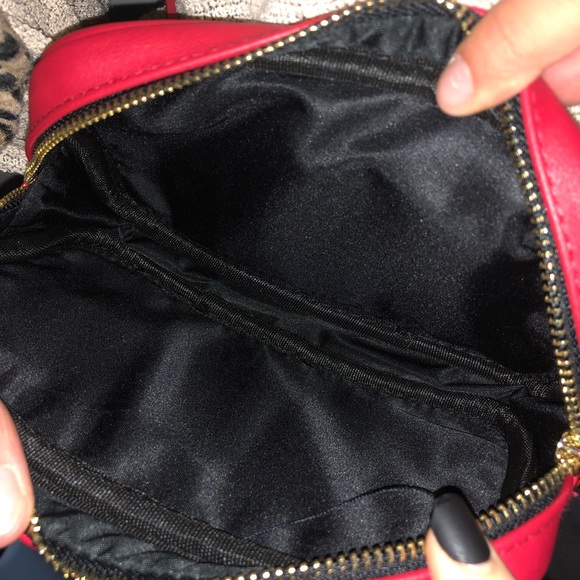 Red fanny pack - Picture 3 of 3